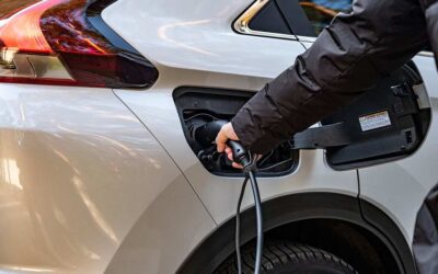 Czym się różni hybryda plug-in od klasycznej hybrydy?