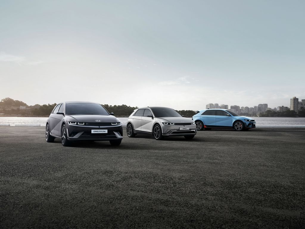 Hyundai_IONIQ_5_Exterior_2024_Global-Key-Visual_19-2_wid_1024_bfc_off